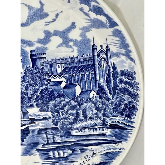 Johnson Bros Windsor Castle 10" Collector's Plate Blue White - Picture 3 of 7